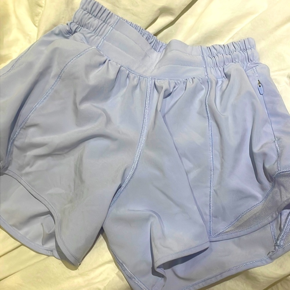 pastel blue lululemon hotty hotts low rise 4”